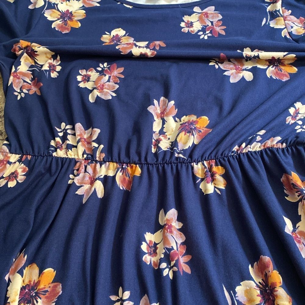 NWOT French Grey Floral Dress - Picture 3 of 6